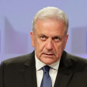 Ο Δημήτρης Αβραμοπουλος ζητά την ακύρωση του ευρωπαϊκού εντάλματος σύλληψης