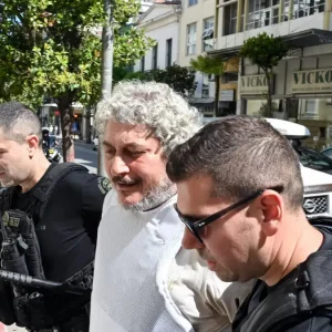 Αίγιο: Αναβλήθηκε η δίκη του Τζέιμς Δαλαμάγκα – Παραμένει κρατούμενος, ζητά να μην εκδοθεί στην Αυστραλία