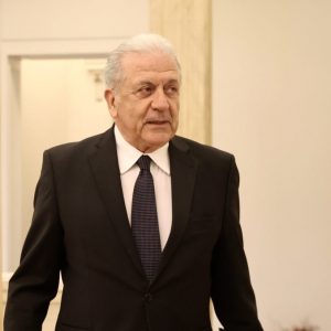 Βουλή: Στην Επιτροπή Δεοντολογίας η δικογραφία για τον Δημήτρη Αβραμόπουλο – Η Ολομέλεια θα αποφασίσει για την άρση ή μη της ασυλίας του