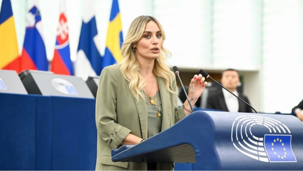 Ελεονώρα Μελέτη: Είναι χυδαίο ανήλικα παιδιά να γίνονται influencers