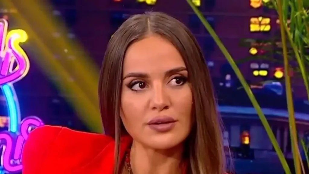 Ρία Ελληνίδου: Ο διάλογος με τον Γρηγόρη Αρναούτογλου για τον Δημήτρη Αλεξάνδρου – «Τώρα σε αγαπάω επί δύο»