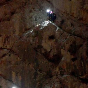 Καλάβρυτα: Ολονύχτιο θρίλερ με 60χρονο που έπεσε σε γκρεμό κατά τη διάρκεια πεζοπορίας – Μεγάλη επιχείρηση για την διάσωσή του