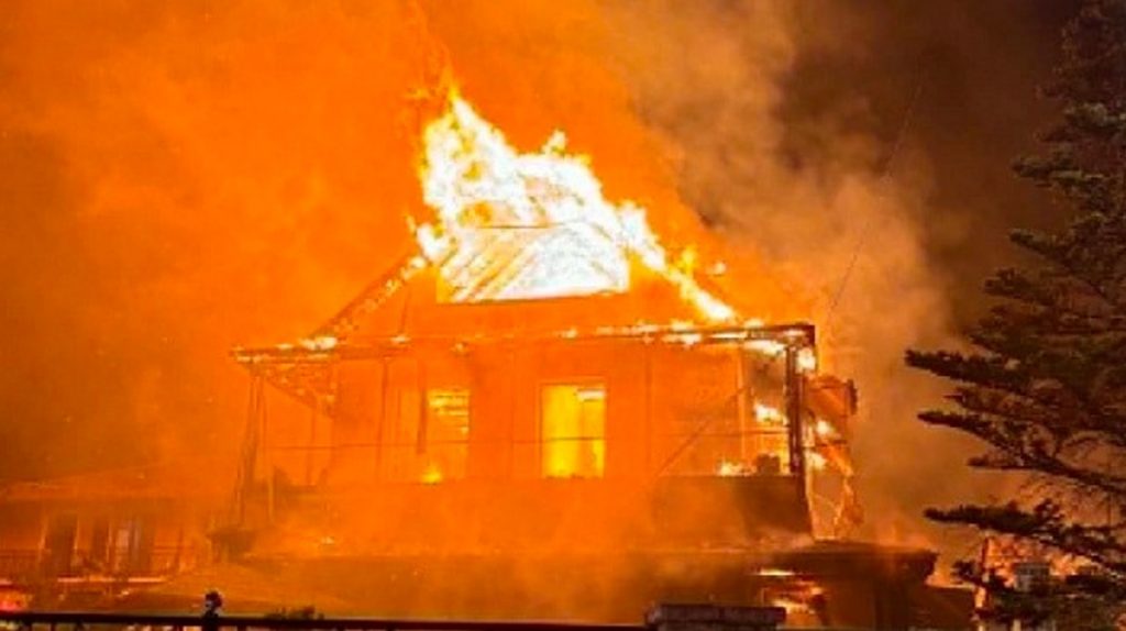 Παρανάλωμα του πυρός έγινε σπίτι στα Καστέλλια