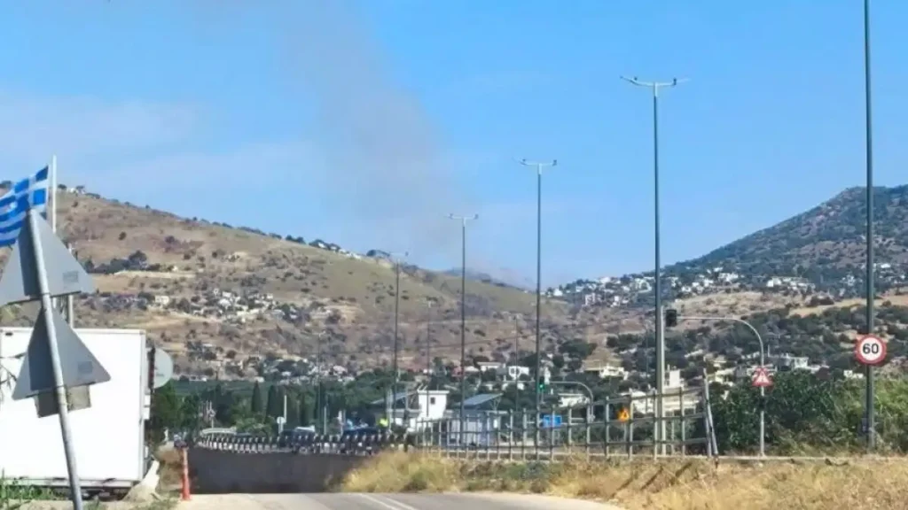 Φωτιά στη Λαυρεωτική – Σηκώθηκαν 2 ελικόπτερα