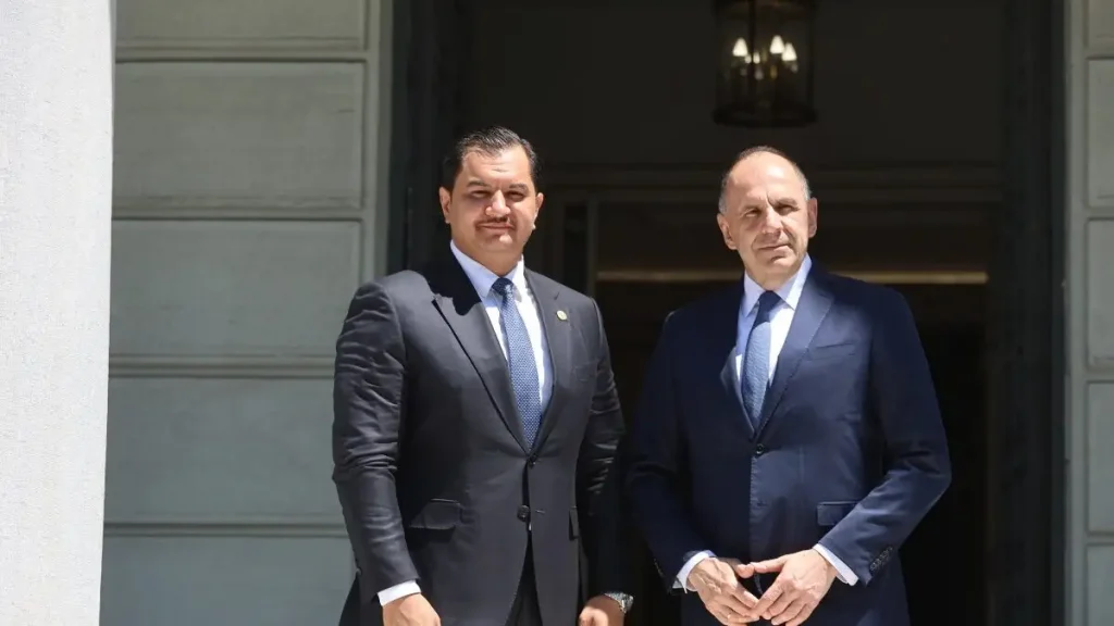 Συνάντηση Γιώργου Γεραπετρίτη με τον Σαντάμ Χαφταρ: Θαλάσσιες ζώνες και μεταναστευτικό την ατζέντα της συζήτησης