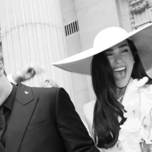 Οργή στο Παλέρμο για το γαμήλιο πάρτι της Dua Lipa: «Η πλατεία μας δεν είναι το σαλόνι σας – Η πόλη μας δεν είναι προς ενοικίαση»