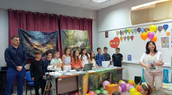 Ράχες: Μαθητές παρουσίασαν το βιβλίο τους με τίτλο «Οι Δεκατρείς Άθλοι της Αγάπης» (ΒΙΝΤΕΟ-ΦΩΤΟ)