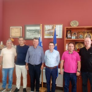 Συνάντηση του Δημάρχου Λοκρών με μέλη της Πανελλήνιας Ένωσης Λιμενικών και της Ένωση Προσωπικού Λιμενικού Σώματος Φθιώτιδας