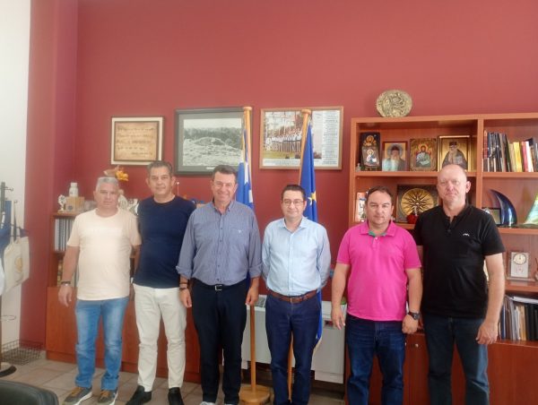 Συνάντηση του Δημάρχου Λοκρών με μέλη της Πανελλήνιας Ομοσπονδίας Λιμενικών και της Ένωσης Προσωπικού Λιμενικού Σώματος Φθιώτιδας