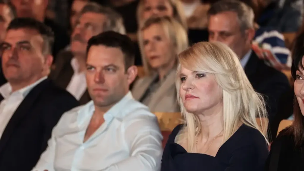 Στην αντεπίθεση ο Κασσελάκης: Εγώ ζήτησα από την Τζάκρη να παραιτηθεί – Το κόμμα κινείται στο φιλελεύθερο κέντρο
