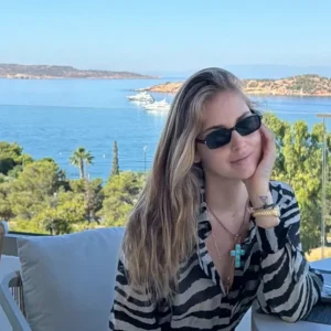 Στην Ελλάδα για 24 ώρες η Κιάρα Φεράνι - Οι φωτό που πόσταρε