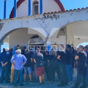 Θρήνος στο τελευταίο αντίο στη 45χρονη Σταυρούλα που δολοφονήθηκε στα Χανιά, δικαιοσύνη ζητούν οι συγγενείς