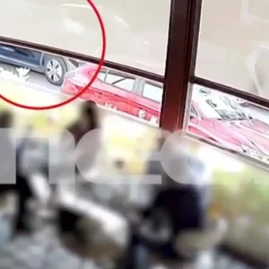 Κηφισιά: Βίντεο με τους δράστες της ένοπλης ληστείας να διαφεύγουν με νοικιαζόμενο αυτοκίνητο