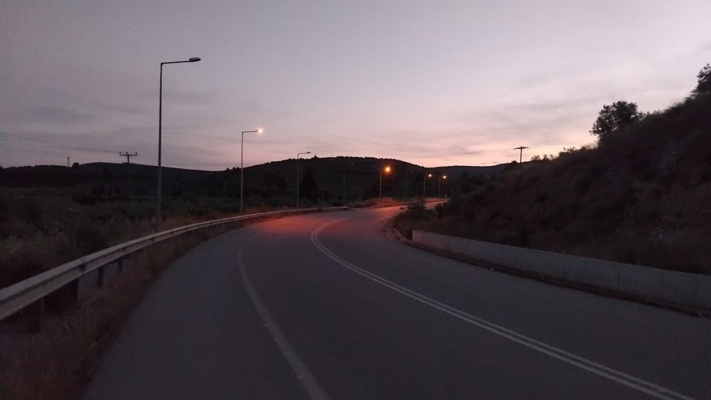 Γιατί δε λειτουργούν τα φώτα στις διασταυρώσεις για Γλύφα;