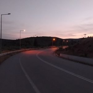 Γιατί δε λειτουργούν τα φώτα στις διασταυρώσεις για Γλύφα;