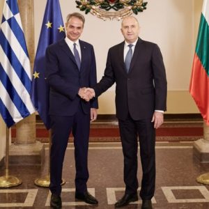 Στη Σόφια ο Κ. Μητσοτάκης: Νέο ευρωπαϊκό εργαλείο δανεισμού για την άμυνα, κοινό μέτωπο Ελλάδας - Βουλγαρίας για την ανταγωνιστικότητα