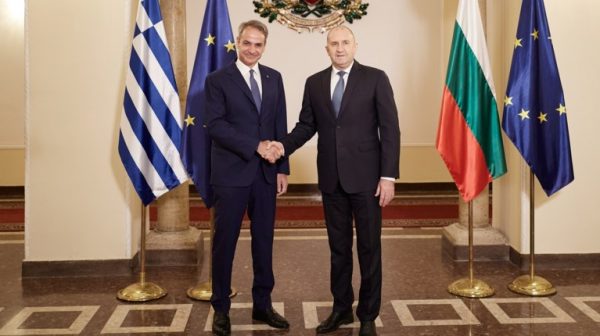 Στη Σόφια ο Κ. Μητσοτάκης: Νέο ευρωπαϊκό εργαλείο δανεισμού για την άμυνα, κοινό μέτωπο Ελλάδας - Βουλγαρίας για την ανταγωνιστικότητα