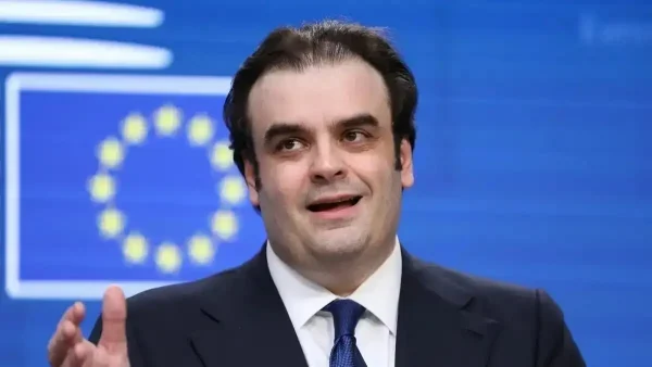 Πιερρακάκης: Ψηφίσαμε το μεγαλύτερο πλαίσιο μέτρων για το ιδιωτικό χρέος μετά την κρίση – «Υπερόπλο» ο Εξωδικαστικός