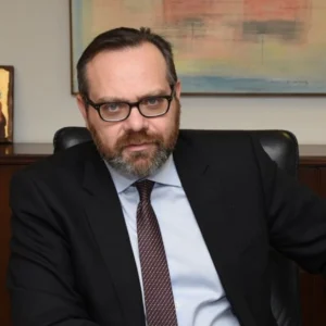Ο Βαγγέλης Κυριαζόπουλος νέος γενικός γραμματέας του ΥΠΕΝ, στη θέση του Ευθύμιου Μπακογιάννη