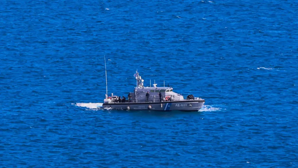 Διάσωση 76 μεταναστών από σκάφος της Frontex νότια της Γαύδου
