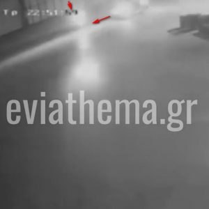 Βίντεο από σύγκρουση μηχανής με ΙΧ στη Λιανή Άμμο Χαλκίδας