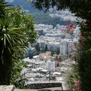 Κλείνουν οι λόφοι Λυκαβηττού και Φινόπουλου από τα μεσάνυχτα λόγω του κινδύνου πυρκαγιάς στην Αττική