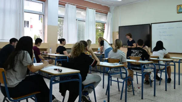 Πανελλαδικές 2026: Βατά τα θέματα στη Φυσική, για καλά προετοιμασμένους Ιστορία και Οικονομία, δείτε τις απαντήσεις
