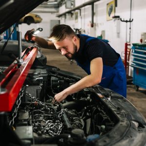 Το συνεργείο αυτοκίνητων "Σκορδοκόπανος Νικόλαος" ζητά Μηχανοτεχνίτη ή βοηθό Μηχανοτεχνίτη
