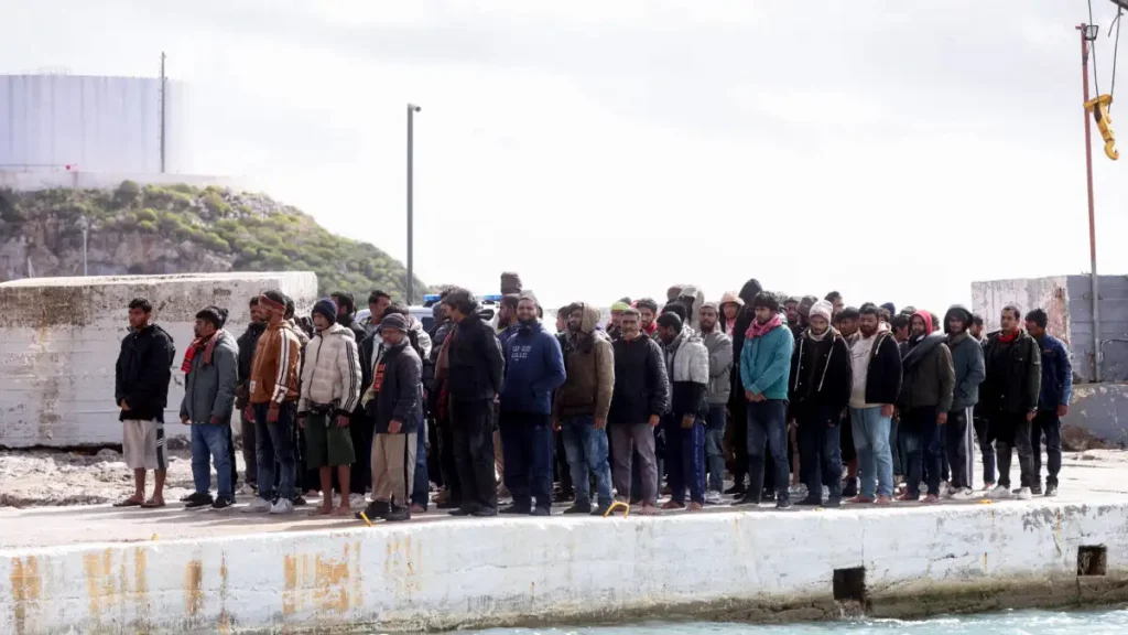 Βουλή: Με τις ψήφους της ΝΔ πέρασε από την Επιτροπή το νομοσχέδιο για το Άσυλο και τη Μετανάστευση