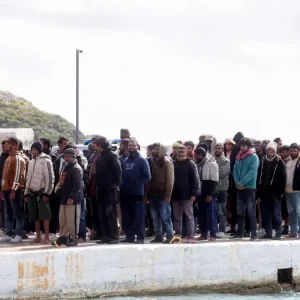 Βουλή: Με τις ψήφους της ΝΔ πέρασε από την Επιτροπή το νομοσχέδιο για το Άσυλο και τη Μετανάστευση