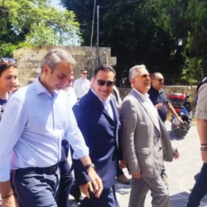 Έφτασε στη Ρόδο ο Κυριάκος Μητσοτάκης