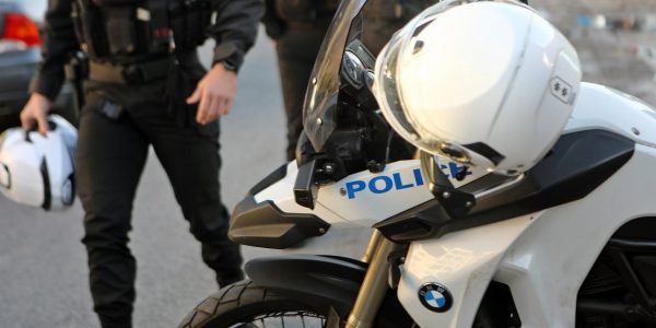 Ομολόγησε και συνελήφθη ο δράστης που μαχαίρωσε και σκότωσε τον 17χρονο στην Καλλιθέα