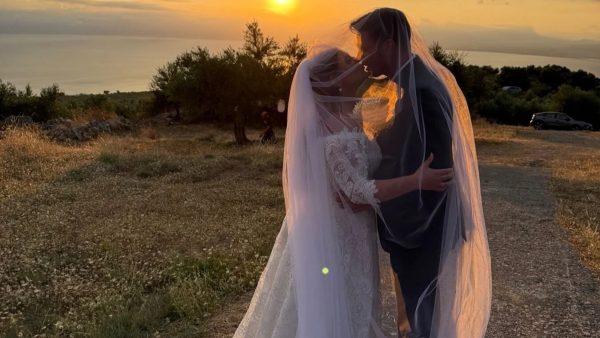 Βίκυ Σταυροπούλου για Δανάη Μπάρκα: «Το πολυτιμότερο πλάσμα της ζωής μου έζησε την πολυτιμότερη στιγμή της»
