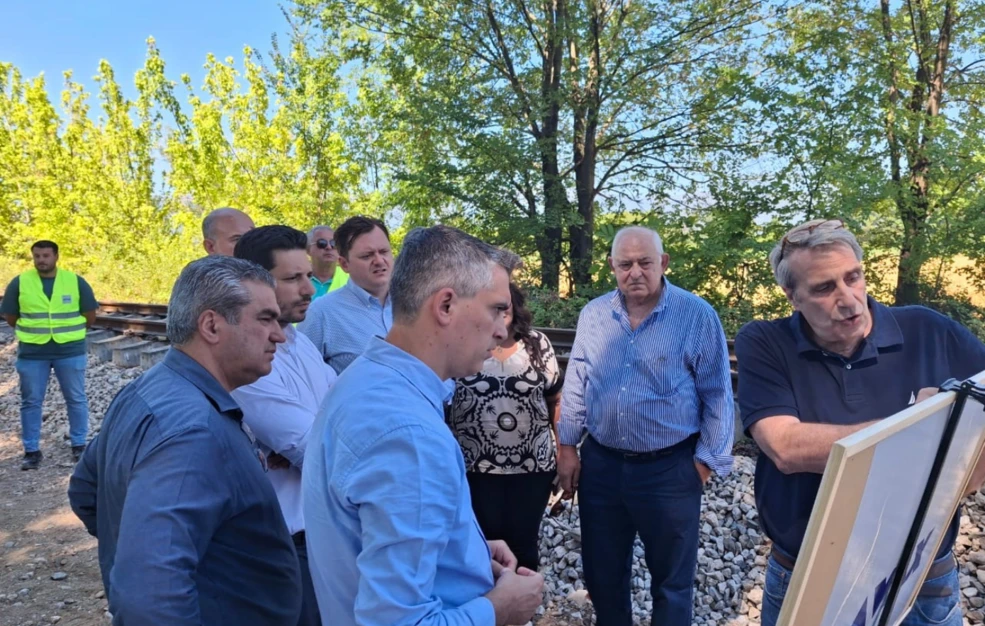 Βγαίνουν μπροστά κορυφαίοι υπουργοί – Περιοδείες σε όλη τη χώρα για να προβληθεί το κυβερνητικό έργο