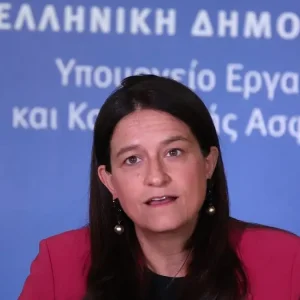 Κεραμέως: Να προετοιμάσουμε τους ευρωπαίους πολίτες για την τεχνητή νοημοσύνη