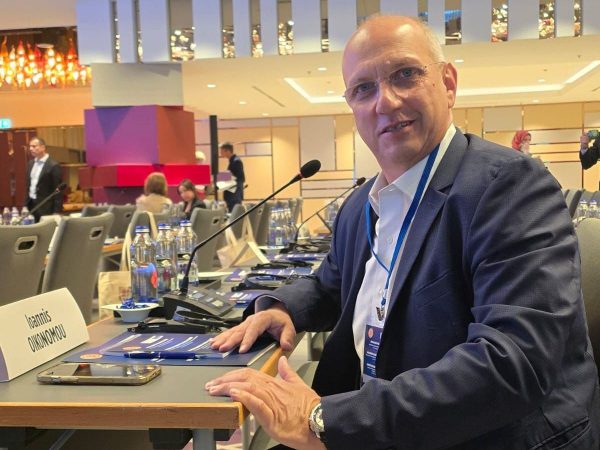 «Η Αγία Σοφία πρέπει να επανέλθει στο καθεστώς μουσείου ως μνημείο παγκόσμιας πολιτιστικής κληρονομιάς»