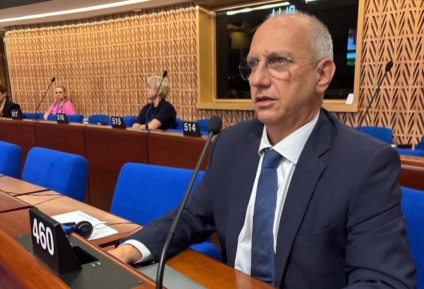 Παρέμβαση Οικονόμου για τα δικαιώματα της ελληνικής κοινότητας της Κωνσταντινούπολης και το Οικουμενικό Πατριαρχείο
