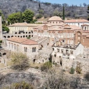 Περιφέρεια Στερεάς Ελλάδας: 2.400.000 € για την αποκατάσταση  της Ιεράς Μονής Οσίου Λουκά στη Βοιωτία