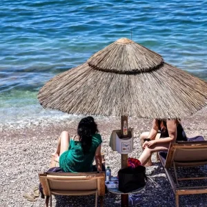 Δημοσκόπηση Alco: Το 47% το πολιτών δεν θα πάει φέτος διακοπές