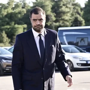 Παύλος Μαρινάκης: Έρχεται νέος γύρος φοροελαφρύνσεων – Εκλογές το 2027 και αιχμές κατά Σαμαρά, Καραμανλή και Τσίπρα