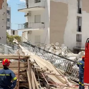 Πετράλωνα: Κατέρρευσε πολυκατοικία – Αναφορές για εγκλωβισμένους