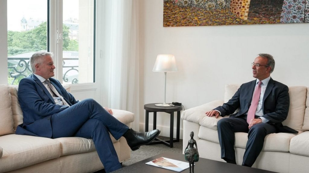 Συνάντηση Σταϊκούρα με τον Γενικό Γραμματέα του ΟΟΣΑ, Mathias Cormann, στο Παρίσι