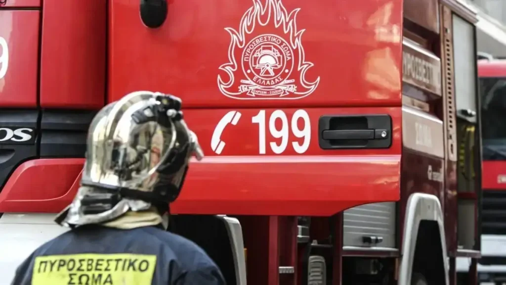 Φωτιά στον Ασπρόπυργο κοντά στο στρατόπεδο Ξηρογιάννη – Έχουν σηκωθεί 2 αεροπλάνα και 3 ελικόπτερα