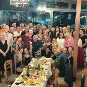 5ο ΓΕΛ Λαμίας: Οι απόφοιτοι του '96 συναντήθηκαν 30 χρόνια μετά! (ΦΩΤΟ)