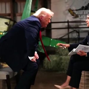Ποια είναι η δημοσιογράφος του NBC που εξόργισε τον Τραμπ: Της είπε «είτε είσαι ηλίθια είτε διεφθαρμένη» και αποχώρησε on camera, δείτε βίντεο