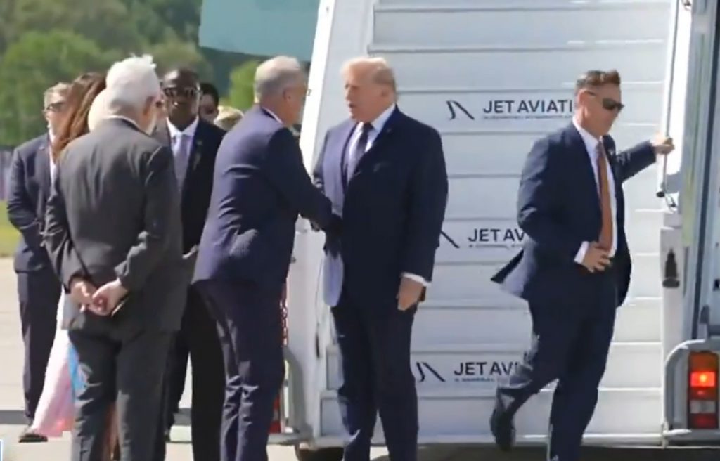 Ο Τραμπ έφτασε στην Ελβετία για τη σύνοδο της G7 στο Εβιάν της Γαλλίας – Η πόλη με το διάσημο μεταλλικό νερό