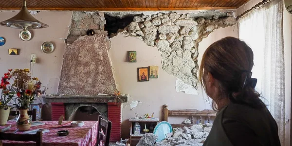 Βόρεια Εύβοια: Αγωνία μετά το μπαράζ σεισμών - Ζημιές σε σπίτια, τι βλέπουν οι σεισμολόγοι