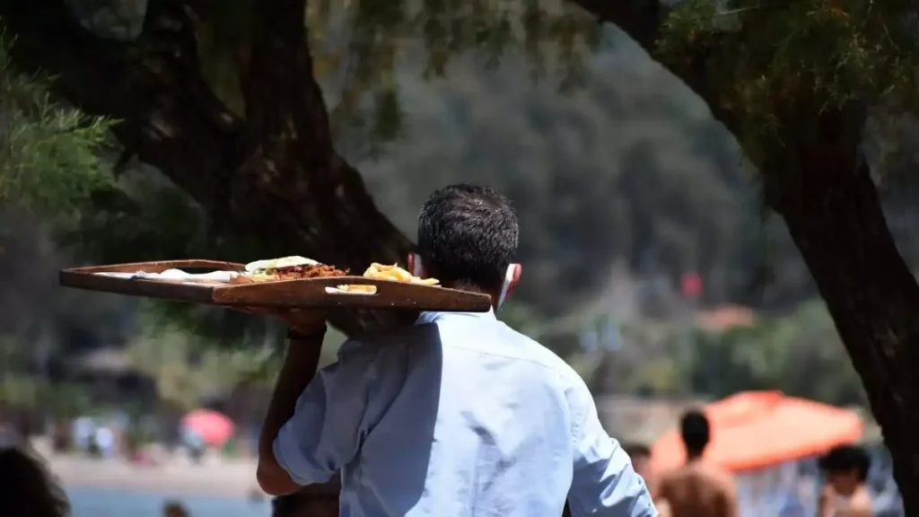 Αγορά εργασίας: Υψηλή παραβατικότητα παρά την αύξηση της απασχόλησης το 2025