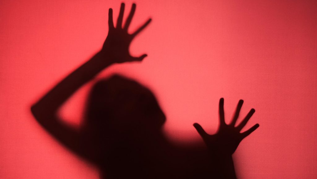 Σοβαρό ενδοοικογενειακό επεισόδιο στα Χανιά: Την χτύπησαν ο σύντροφός της και η μητέρα του μπροστά στα ανήλικα παιδιά της