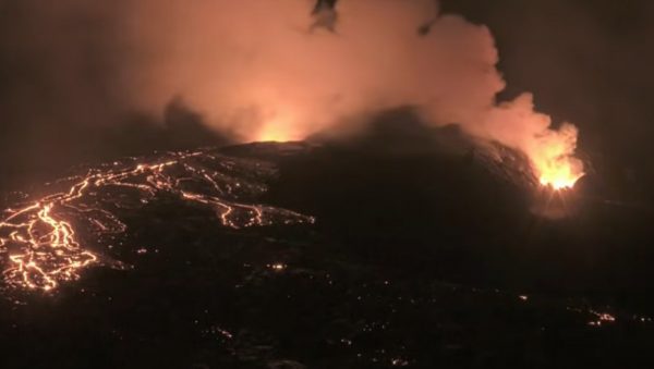 Το ηφαίστειο Κιλαουέα στη Χαβάη εξερράγη – Εντυπωσιακά βίντεο με πίδακες λάβας